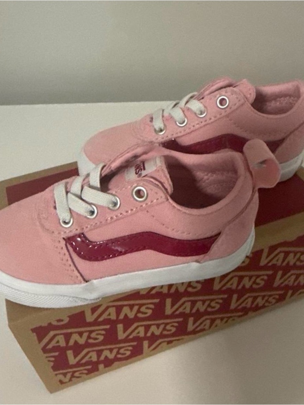 Vans Kids Pink Suede Sneakers with Dark Pink Side Stripe